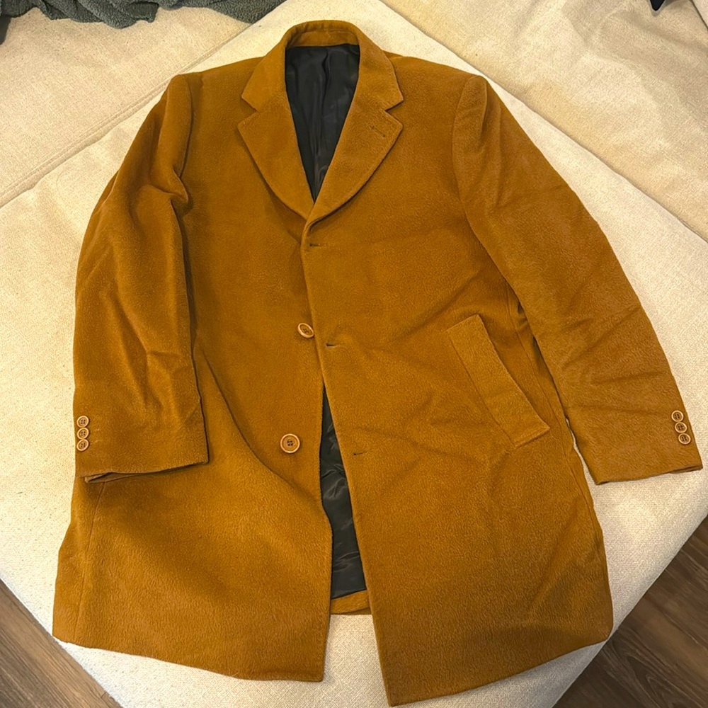 Italian men’s wool super 150 overcoat.  size 44R.  great condition.